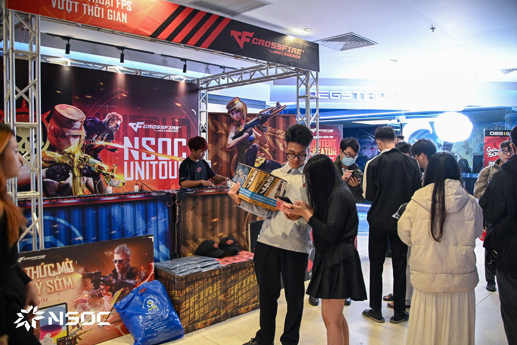 Exploding the NSOC 2025 National Finals at the OEG Stadium eSports entertainment complex - Photo 2.