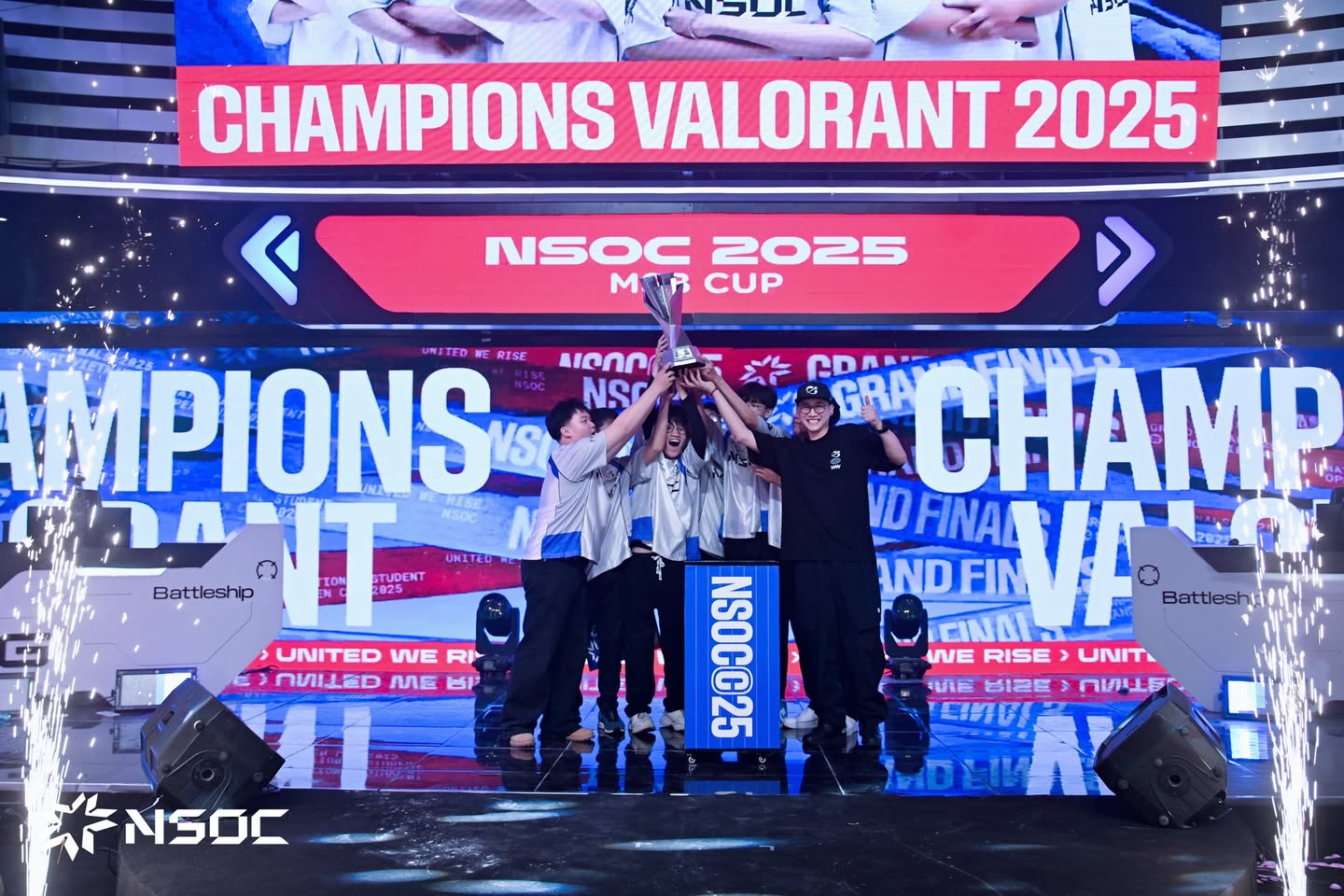 Exploding the NSOC 2025 National Final at the OEG Stadium eSports entertainment complex - Photo 6.