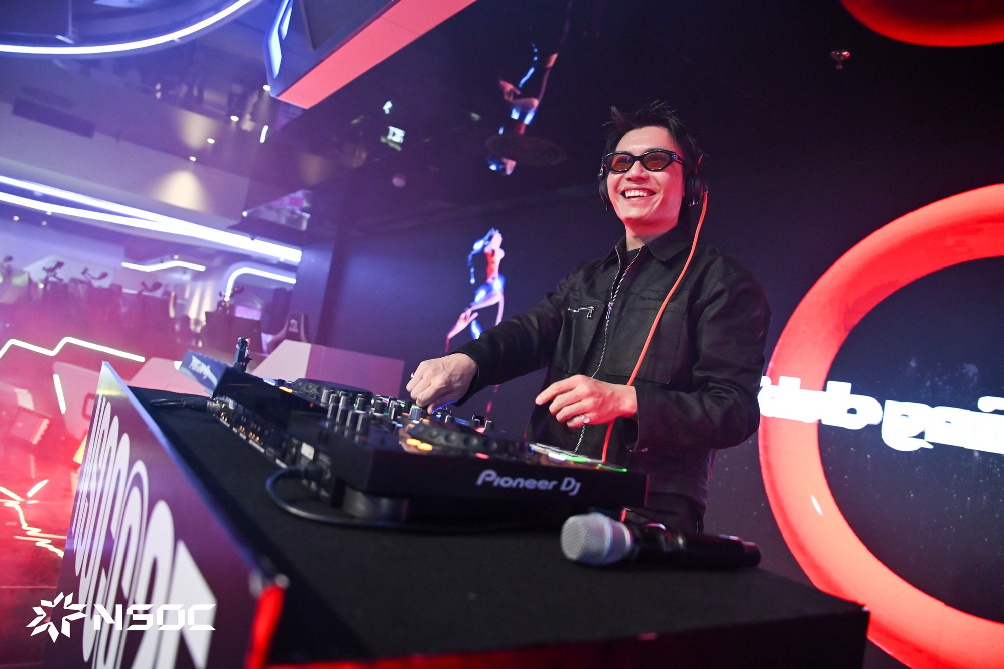 Exploding the NSOC 2025 National Finals at the OEG Stadium eSports entertainment complex - Photo 8.