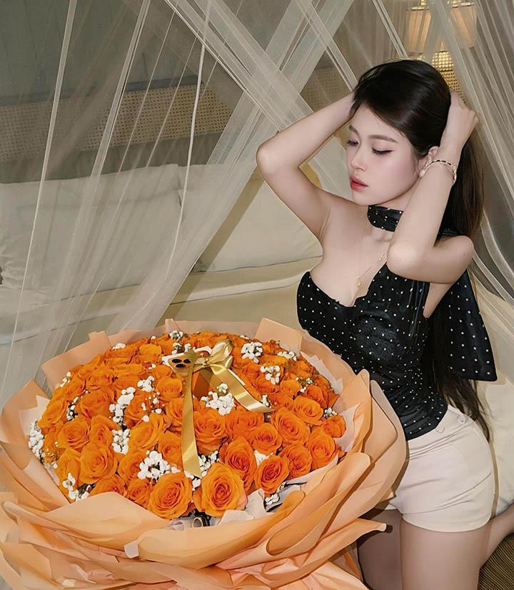 Thường lên hình với vibe “sang trọng”, hot girl bất ngờ lột xác với loạt ảnh bikini- Ảnh 2. Thường lên hình với vibe “sang trọng”, hot girl bất ngờ lột xác với loạt ảnh bikini- Ảnh 2.