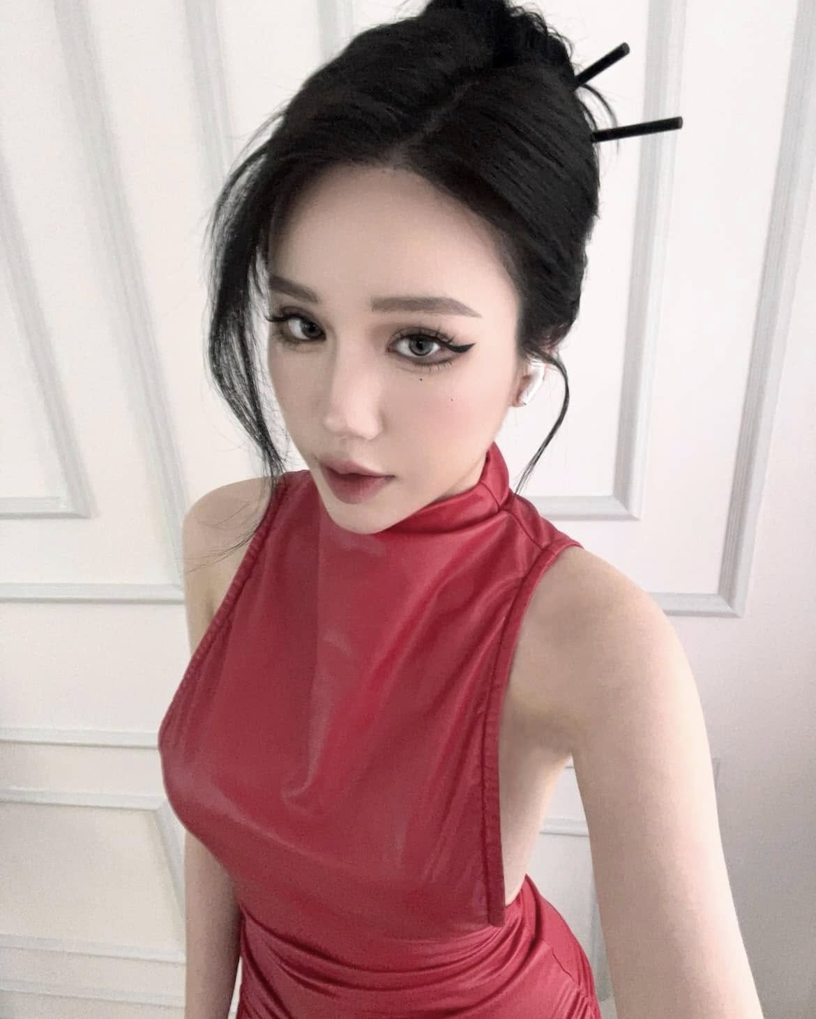 Không phát "cẩu lương", streamer "phú bà" Yogurt khoe khéo body nóng bỏng trong ngày Valentine- Ảnh 10.