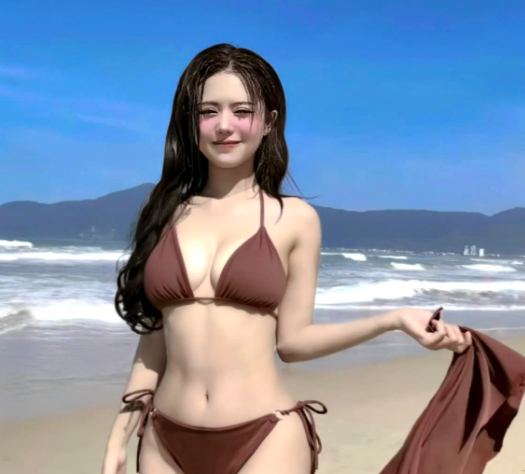 Diện bikini, khoe góc nghiêng 