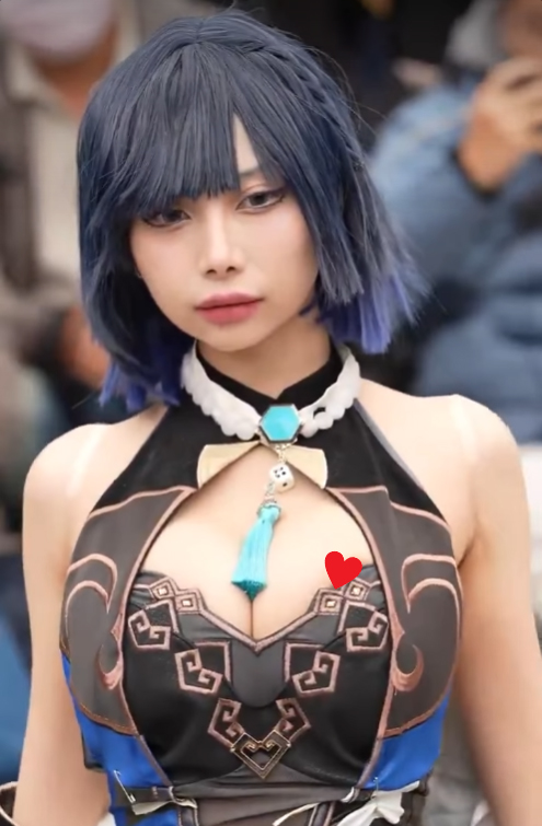 Cosplay quá nhập tâm, nữ coser nổi tiếng vô tình để lộ điểm “nhạy cảm” trước hàng trăm ống kính máy quay- Ảnh 1.