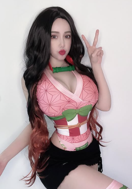 Nữ DJ nóng bỏng nhất nhì cõi mạng trổ tài cosplay "em gái" Thanh Gươm Diệt Quỷ, cuốn hút đến bất ngờ!- Ảnh 3.