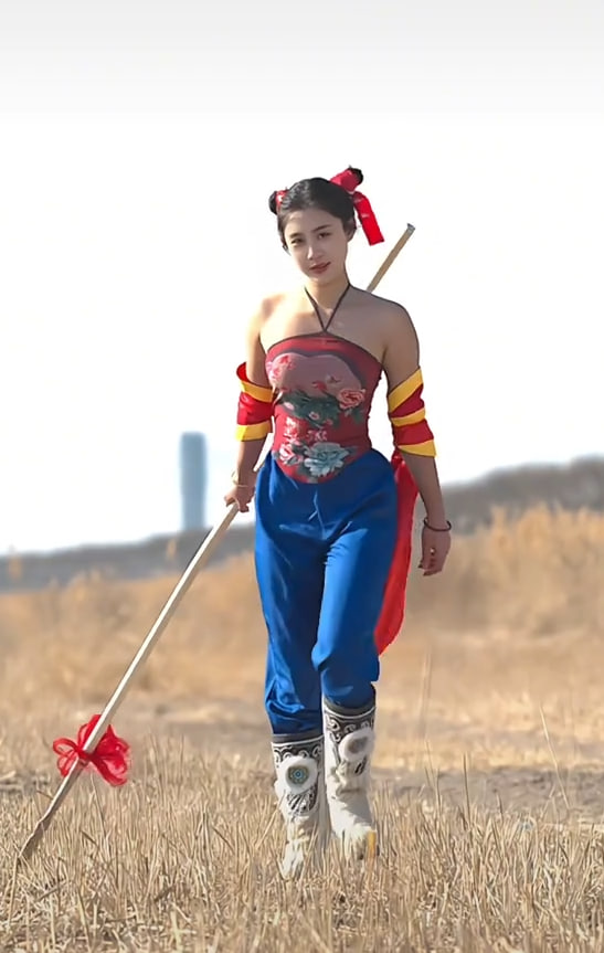 Cosplay Natra, cô gái khiến người xem trầm trồ, nhận về nhiều lời 