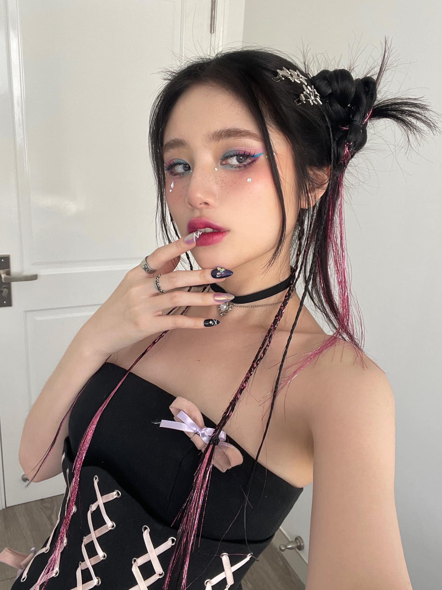 Nữ streamer nhà giàu bất ngờ chia sẻ tình trạng bất ổn- Ảnh 9. Nữ streamer nhà giàu bất ngờ chia sẻ tình trạng bất ổn- Ảnh 9.