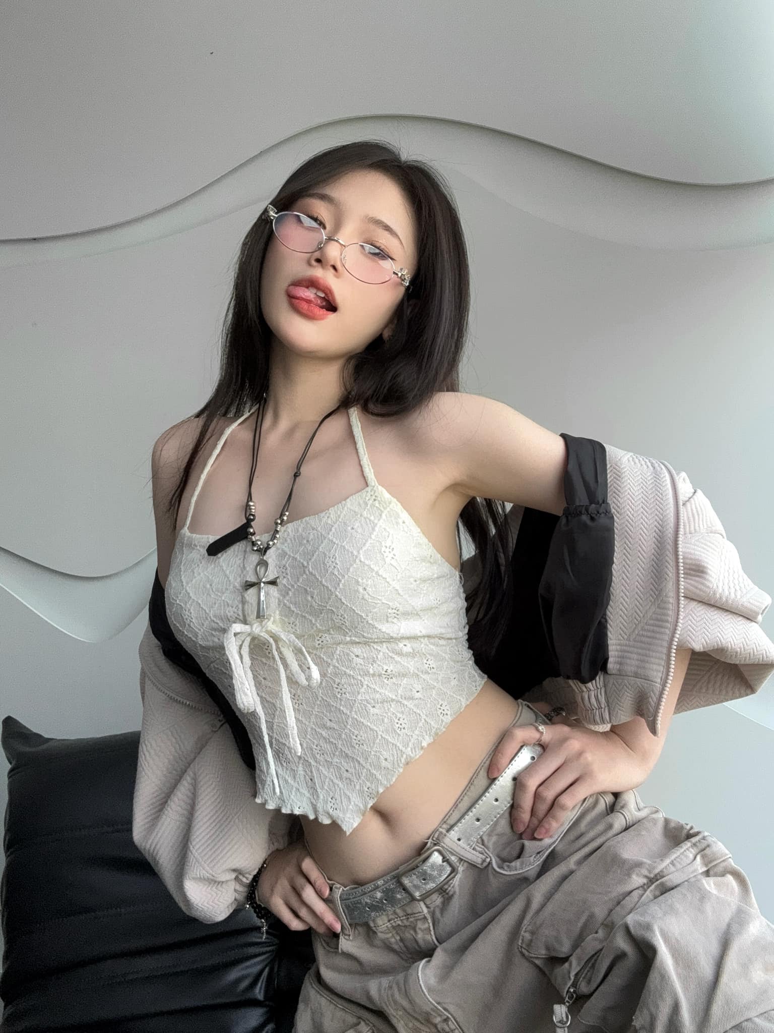 Nữ streamer nhà giàu bất ngờ chia sẻ tình trạng bất ổn- Ảnh 11. Nữ streamer nhà giàu bất ngờ chia sẻ tình trạng bất ổn- Ảnh 11.