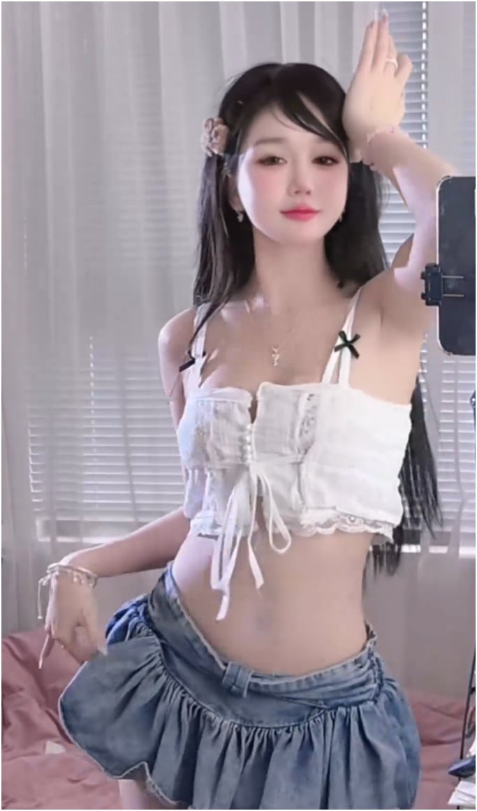 Không thể rời mắt khỏi 30 giây khoe vũ đạo mê đắm của nữ coser xinh đẹp- Ảnh 6. Không thể rời mắt khỏi 30 giây khoe vũ đạo mê đắm của nữ coser xinh đẹp- Ảnh 6.