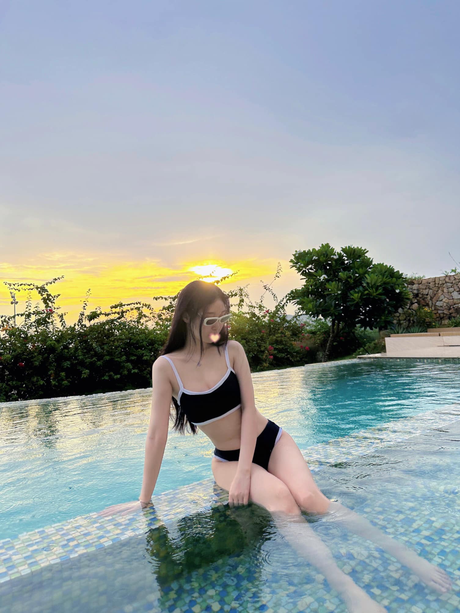 Nữ streamer xinh đẹp đăng ảnh với thành viên Team Refund, CĐM đào lại quá khứ bên cạnh streamer S- Ảnh 8. Nữ streamer xinh đẹp đăng ảnh với thành viên Team Refund, CĐM đào lại quá khứ bên cạnh streamer S- Ảnh 8.