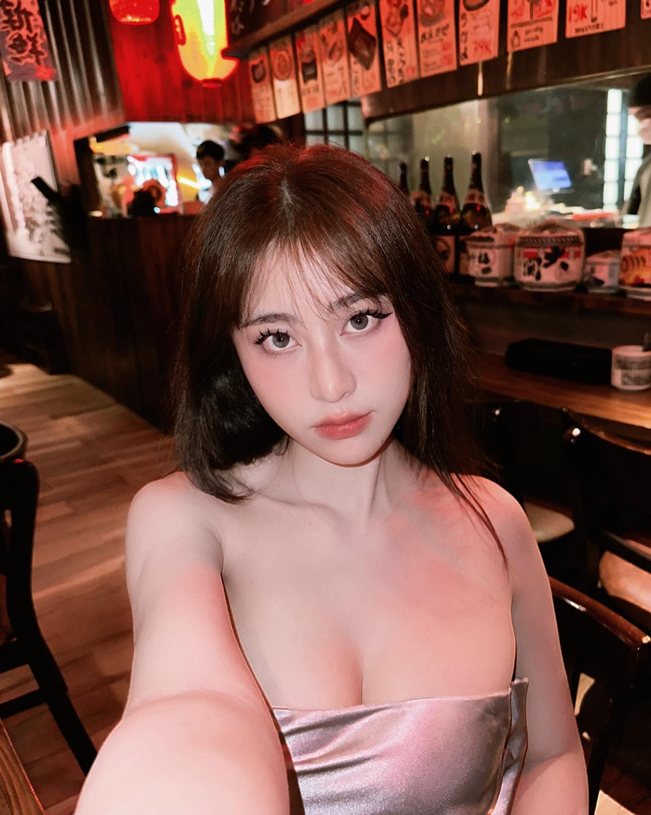Nữ TikToker biến hình phong cách Nữ TikToker biến hình phong cách