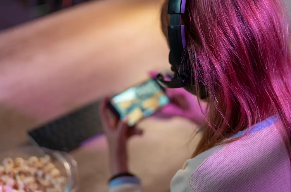 Bị mắng vì lén nạp tiền vào game, cô gái có hành động khiến phụ huynh hốt hoảng- Ảnh 2. Bị mắng vì lén nạp tiền vào game, cô gái có hành động khiến phụ huynh hốt hoảng- Ảnh 2.