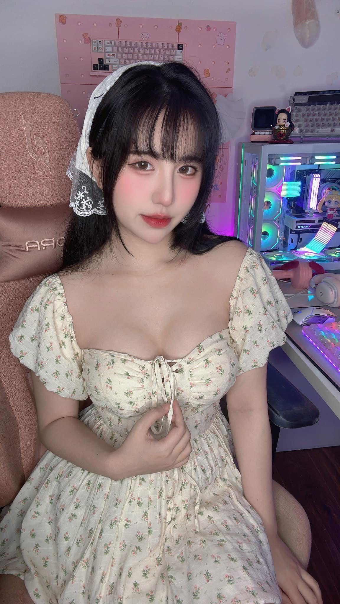 Chỉ làm content khoe góc gaming, nữ streamer vẫn gặt tương tác cực Chỉ làm content khoe góc gaming, nữ streamer vẫn gặt tương tác cực