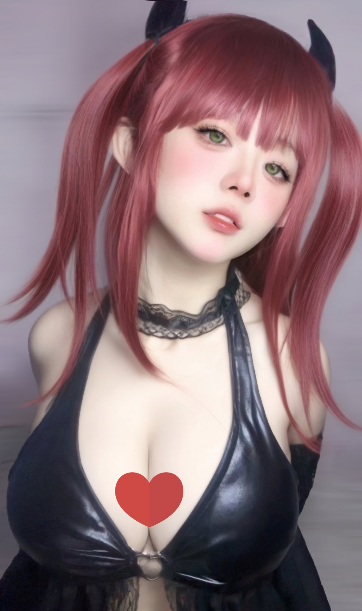 Bị phàn nàn ảnh toàn can thiệp photoshop, nữ cosplayer gợi cảm đối chất- Ảnh 2. Bị phàn nàn ảnh toàn can thiệp photoshop, nữ cosplayer gợi cảm đối chất- Ảnh 2.