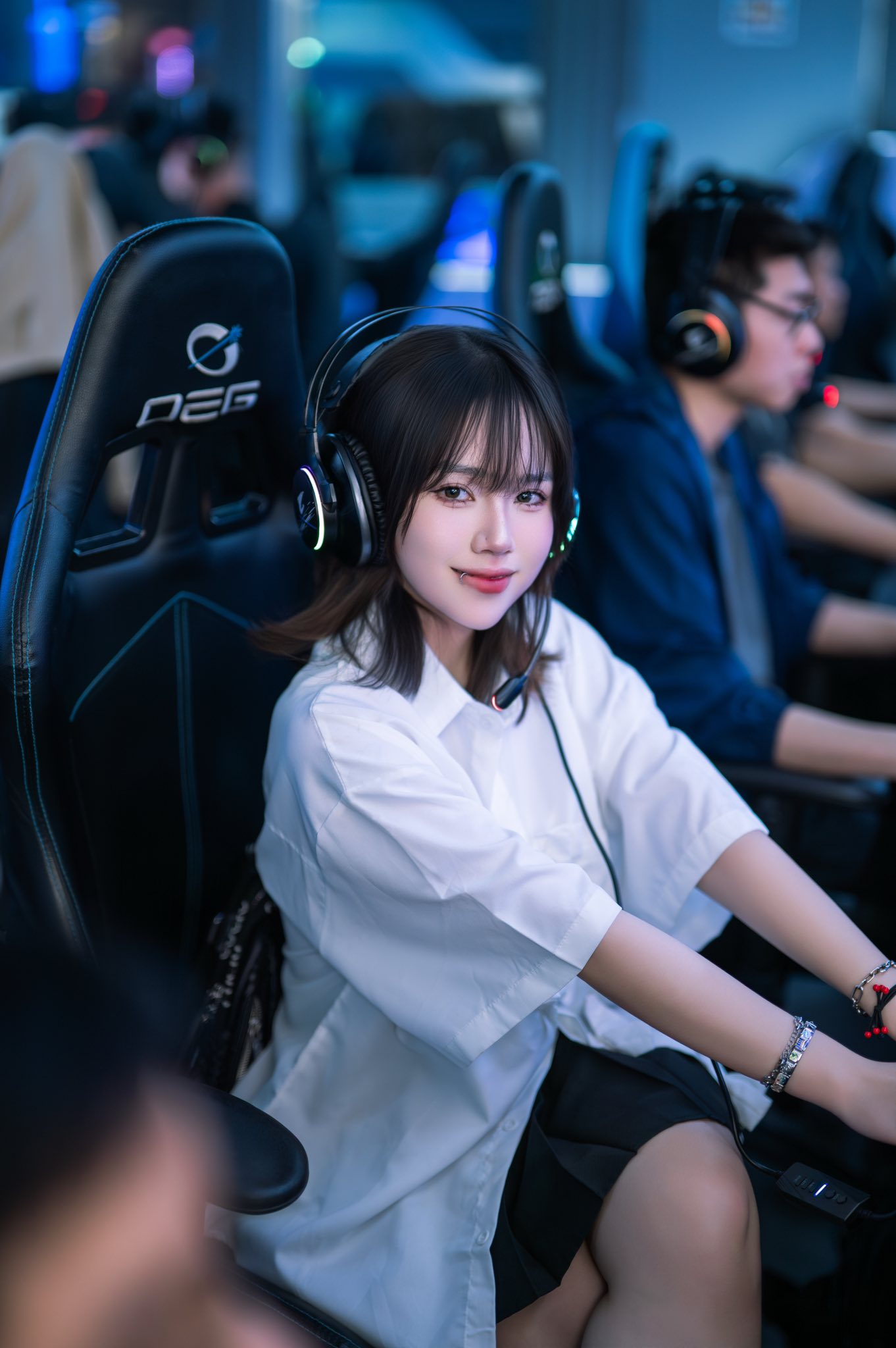 Another extremely hot net room girl, every appearance goes "viral" on the internet 3 Mai Anh, a hot internet girl, captured in action.