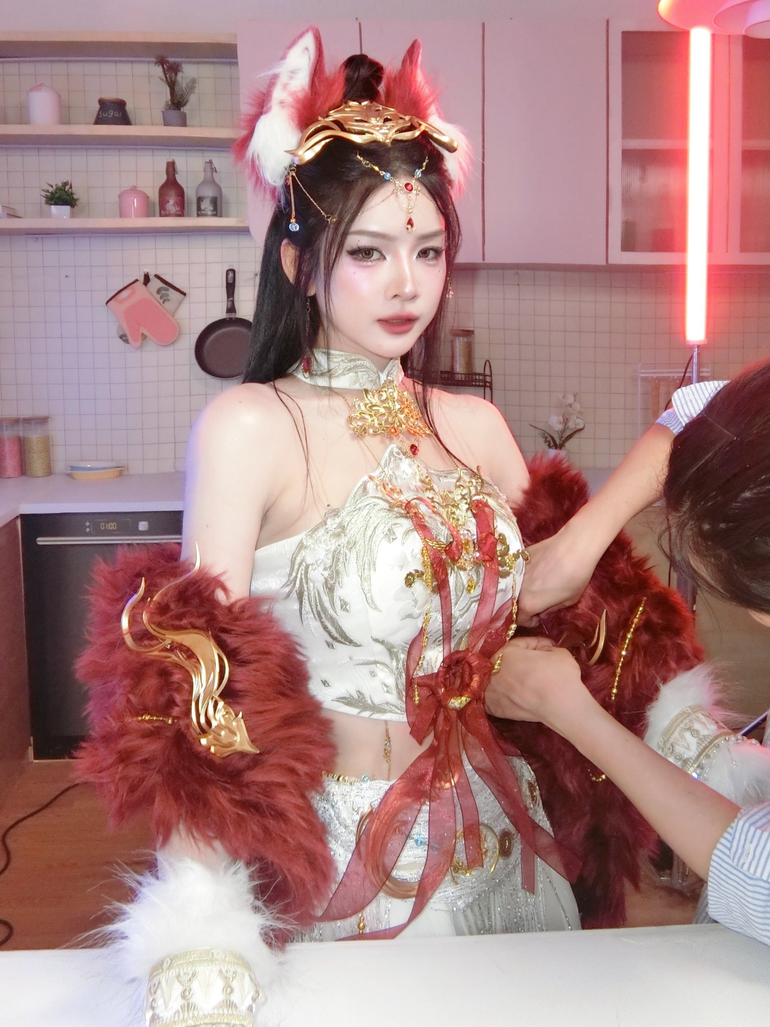 Thánh nữ DJ top 1 Việt Nam trổ tài cosplay yêu hồ, hóa tiên tỷ khiến fan ngẩn ngơ- Ảnh 2. Thánh nữ DJ top 1 Việt Nam trổ tài cosplay yêu hồ, hóa tiên tỷ khiến fan ngẩn ngơ- Ảnh 2.