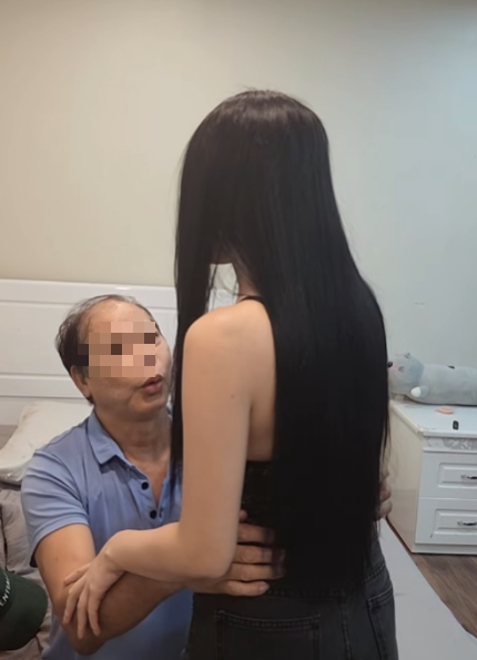 Sốc với video phản cảm khó tin, có cả cảnh nhức mắt khiến cư dân mạng ngỡ ngàng!- Ảnh 3. Sốc với video phản cảm khó tin, có cả cảnh nhức mắt khiến cư dân mạng ngỡ ngàng!- Ảnh 3.