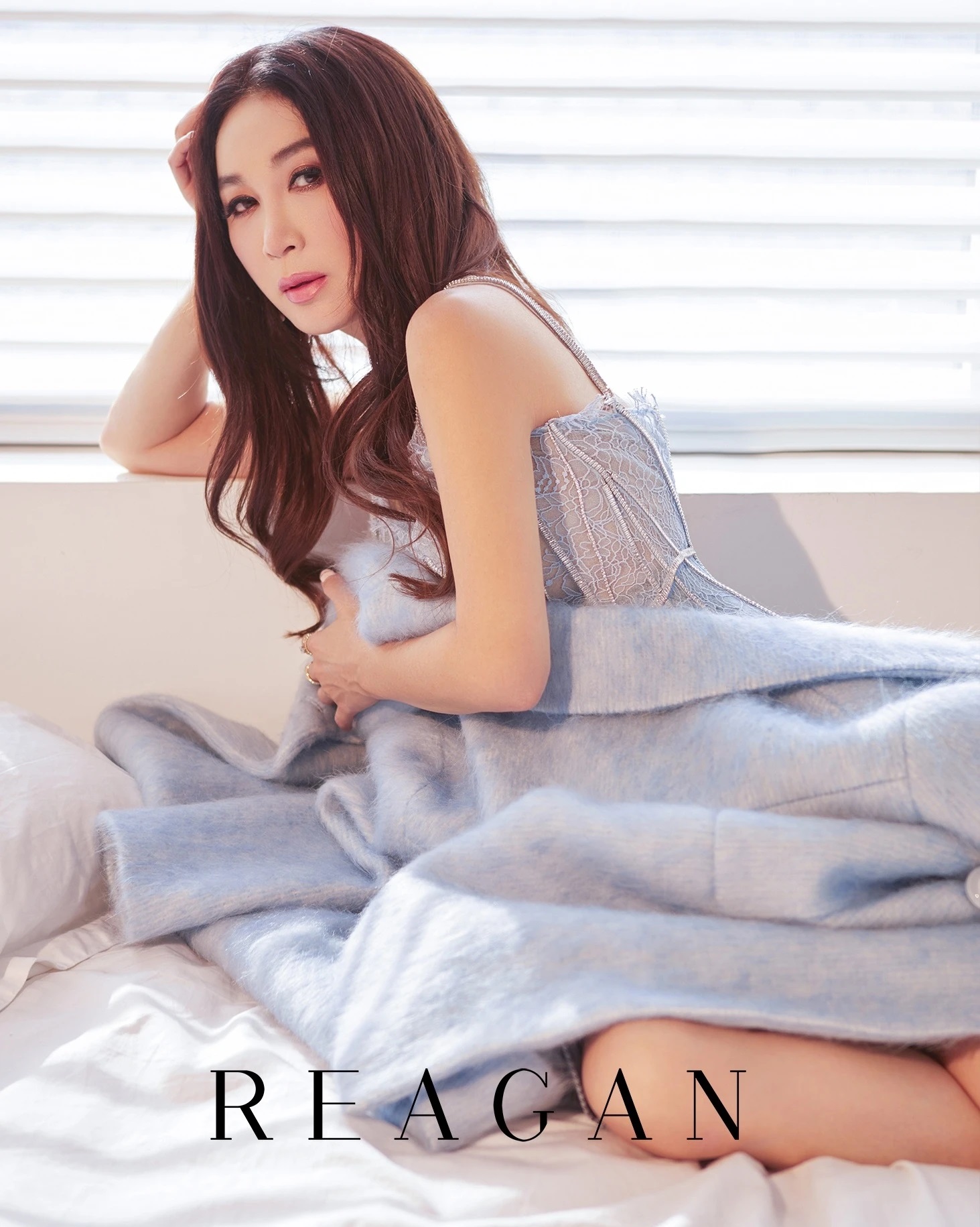 On Bich Ha has made numerous notable contributions to the industry and continues to shine Năng hồ ly đãp nhất Trung Quốc: 25 năm không có đối thủ, trễ mại không già nhờ làm 1 việc khô tin- Ảnh 4.