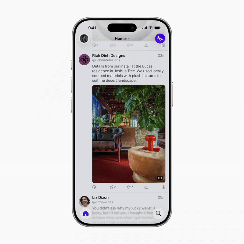 Các bản cập nhật Apple Intelligence mở rộng hỗ trợ trí thông minh thị giác cho nội dung trên màn hình iPhone của người dùng, giúp họ thực hiện các thao tác như tìm kiếm các sản phẩm tương tự bằng Google, Etsy hoặc các ứng dụng được hỗ trợ khác Các bản cập nhật Apple Intelligence mở rộng hỗ trợ trí thông minh thị giác cho nội dung trên màn hình iPhone của người dùng, giúp họ thực hiện các thao tác như tìm kiếm các sản phẩm tương tự bằng Google, Etsy hoặc các ứng dụng được hỗ trợ khác
