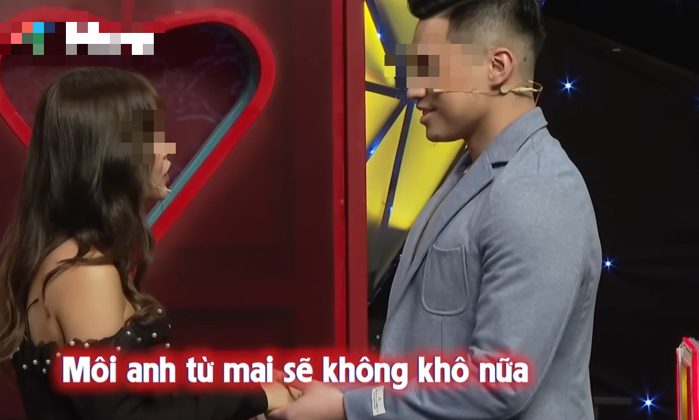 Lần đầu gặp đàng trai, cô gái đòi có hành động cực bạo ngay trên sóng truyền hình- Ảnh 3. Lần đầu gặp đàng trai, cô gái đòi có hành động cực bạo ngay trên sóng truyền hình- Ảnh 3.
