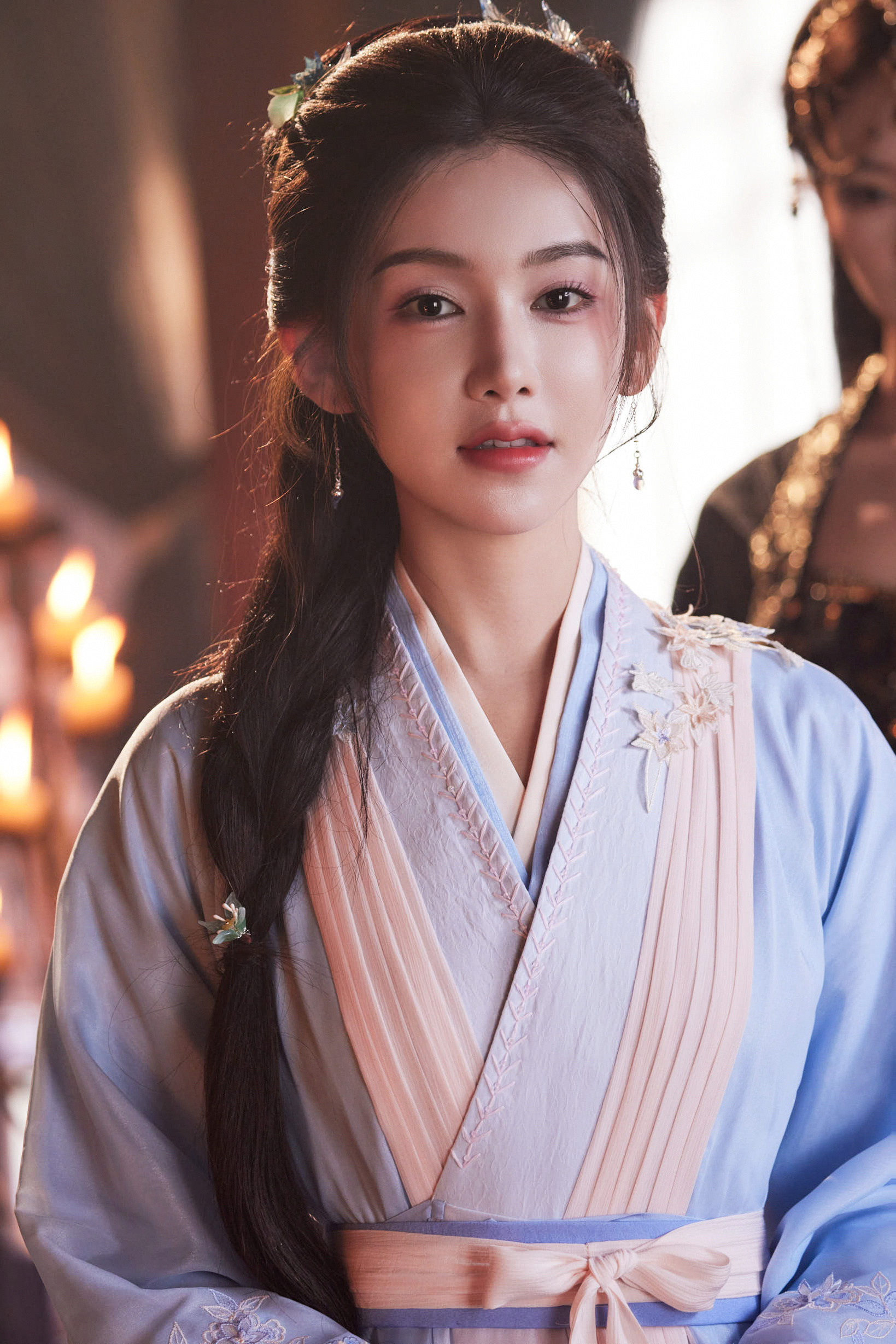 Li Mo Chen's appearance is natural, and her looks are very attractive. Which movie is at the top of the box office, for 3 years no face has been as hot as Li Mo Chen.