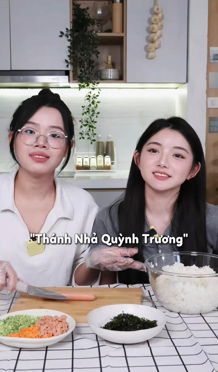 Biểu cảm gây chú ý của Biểu cảm gây chú ý của