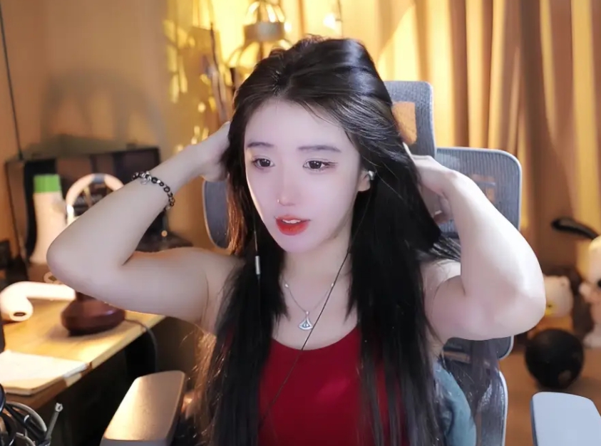 Vướng tin đồn tai hại, nữ streamer nổi tiếng rơi vào khủng hoảng phải tuyên bố điều đau lòng- Ảnh 1. Vướng tin đồn tai hại, nữ streamer nổi tiếng rơi vào khủng hoảng phải tuyên bố điều đau lòng- Ảnh 1.