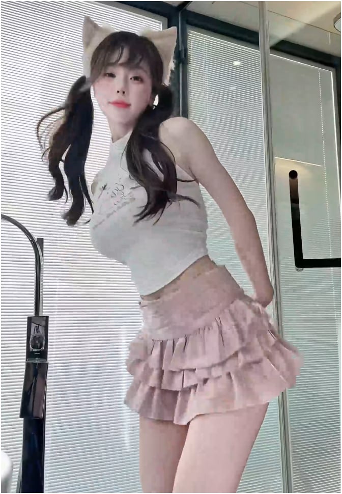 Các hot girl tung Các hot girl tung