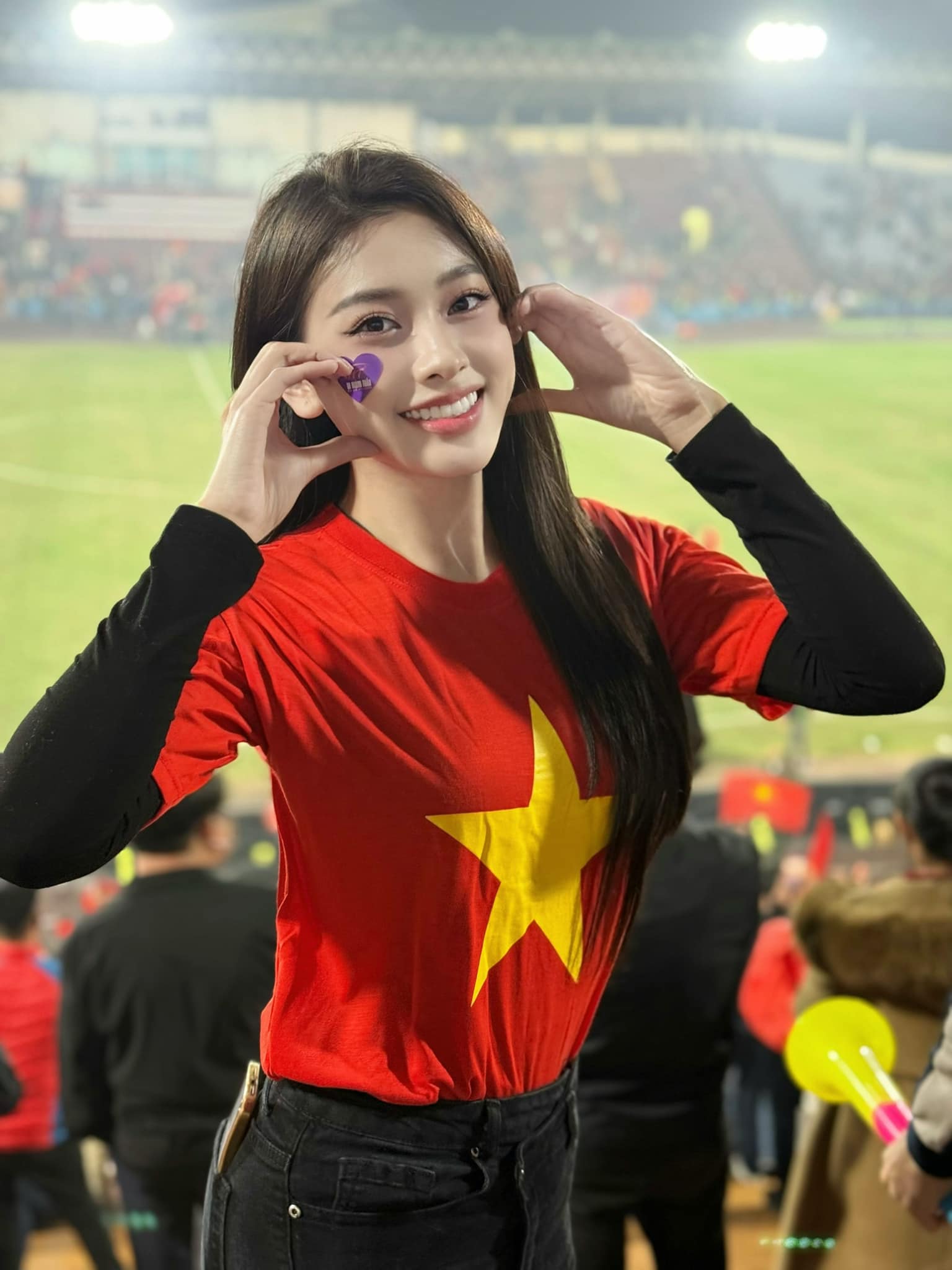 Another hot girl causes a stir by revealing a series of stunning photos showcasing her smooth shoulders 11 Thảo Ly at K-Star Spark