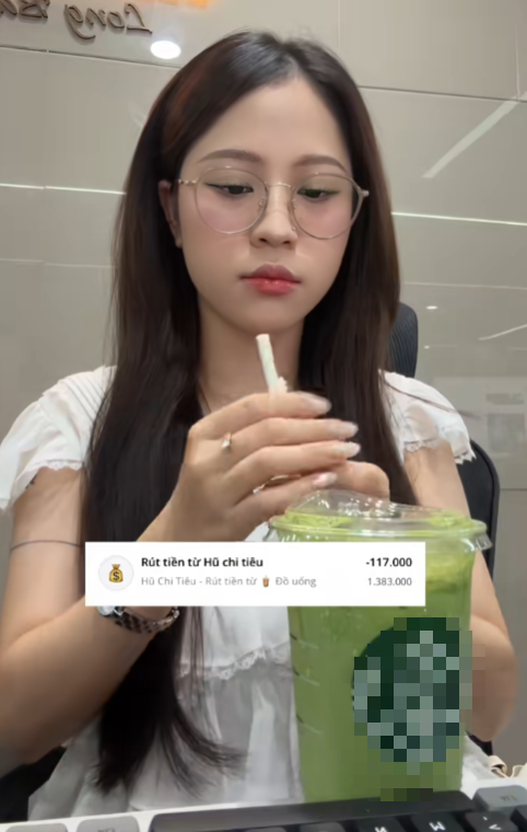 Nữ game thủ xinh đẹp, tuyên bố lương 300 triệu, gây chú ý với tâm sự bí mật chốn công sở- Ảnh 1. Nữ game thủ xinh đẹp, tuyên bố lương 300 triệu, gây chú ý với tâm sự bí mật chốn công sở- Ảnh 1.