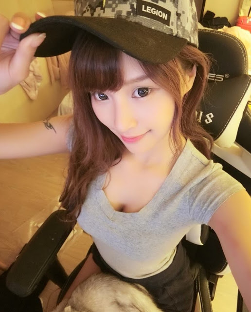 Nữ streamer gợi cảm hối hận vì hành động trong quá khứ, thừa nhận 