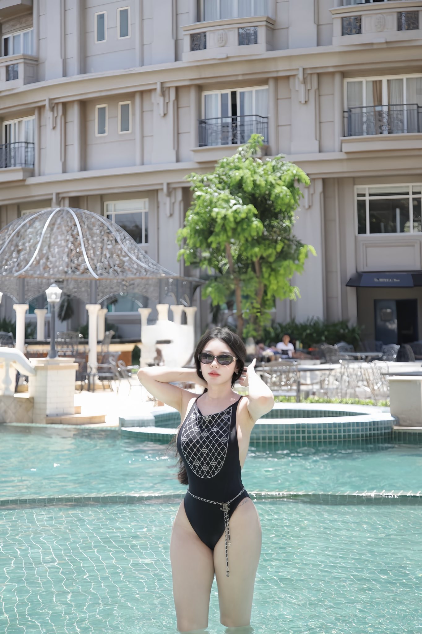 Ngỡ ngàng trước nhan sắc hiện tại của hot girl siêu vòng 1, không còn ham mê phong cách sexy- Ảnh 4. Ngỡ ngàng trước nhan sắc hiện tại của hot girl siêu vòng 1, không còn ham mê phong cách sexy- Ảnh 4.