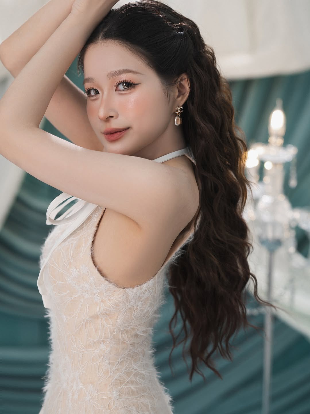 Ngắm diện mạo của Ngắm diện mạo của