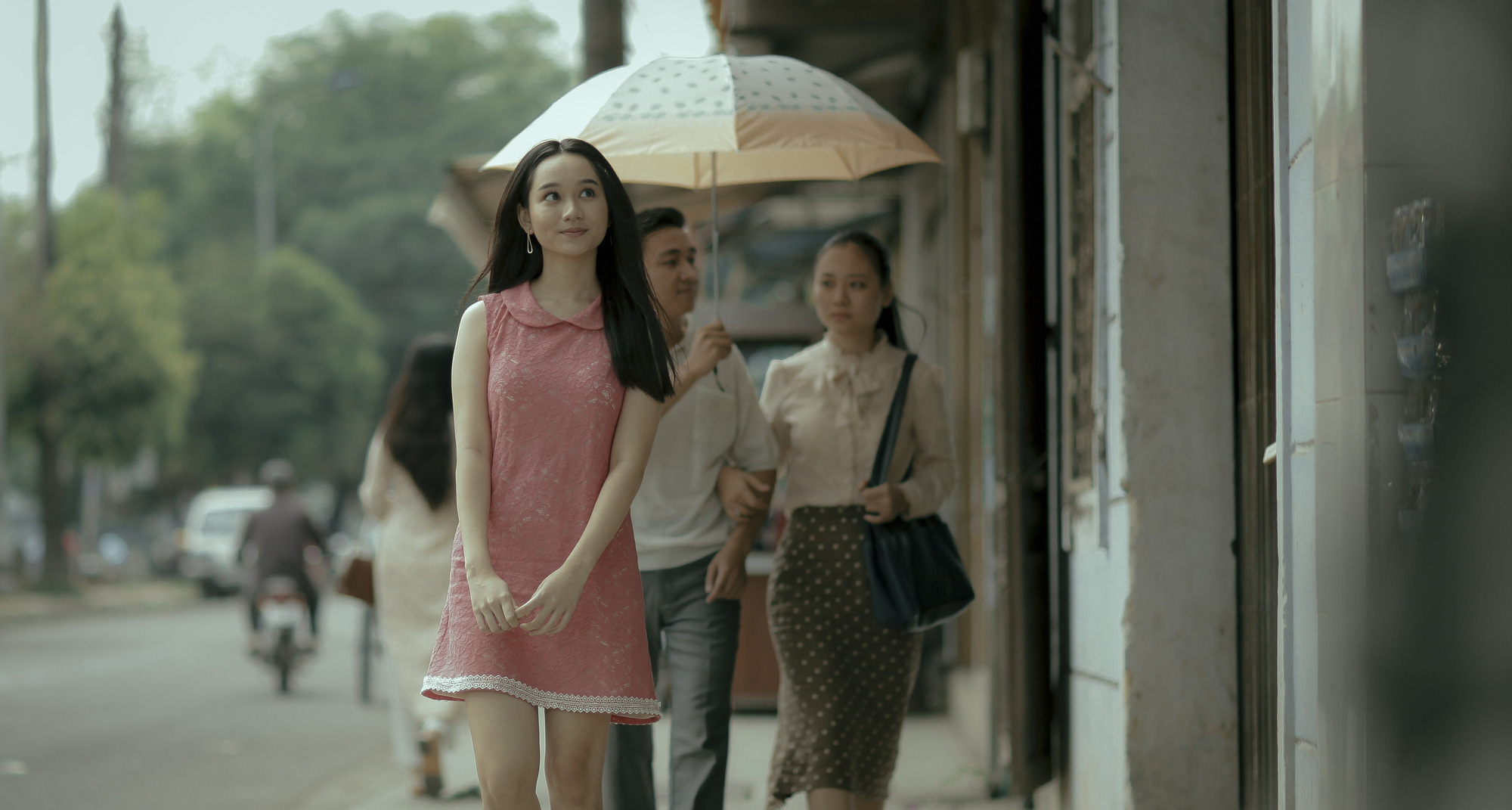 Bất ngờ với nhan sắc nữ chính Mắt Biếc hóa người thật, nhìn sang Trúc Anh càng sốc “chuyện gì vậy trời?”- Ảnh 5. Bất ngờ với nhan sắc nữ chính Mắt Biếc hóa người thật, nhìn sang Trúc Anh càng sốc “chuyện gì vậy trời?”- Ảnh 5.