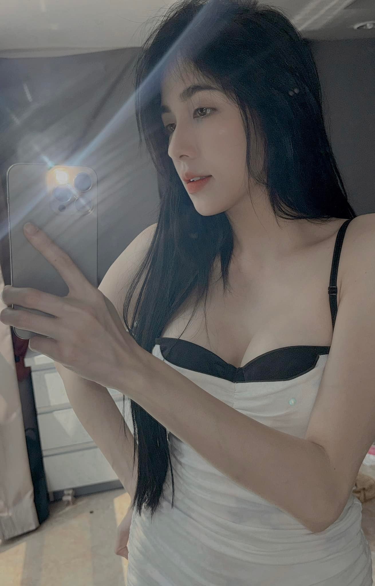 Đăng ảnh kề má thân mật với hot girl nóng bỏng, nam streamer khiến CĐM ghen tị- Ảnh 6. Đăng ảnh kề má thân mật với hot girl nóng bỏng, nam streamer khiến CĐM ghen tị- Ảnh 6.