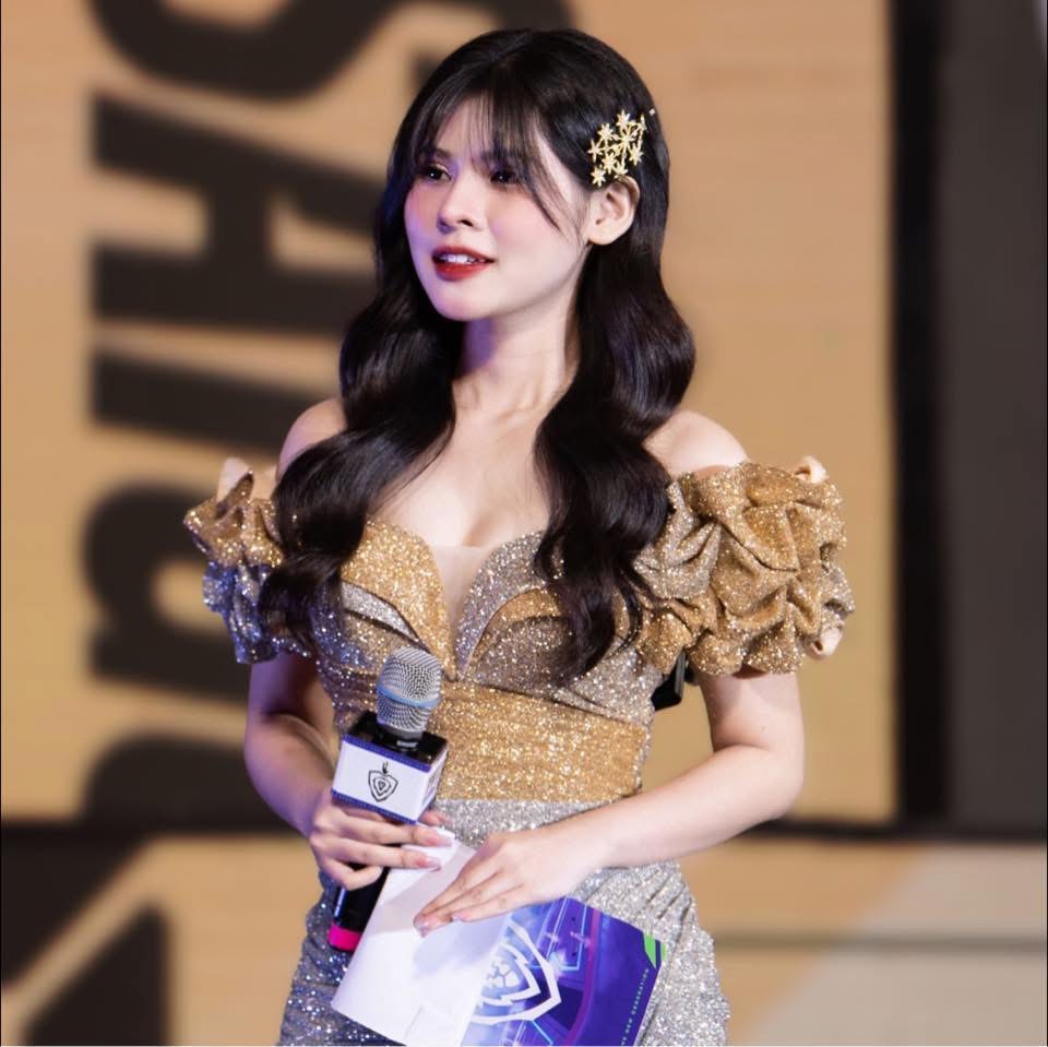 Dân tình ngỡ ngàng trước màn 