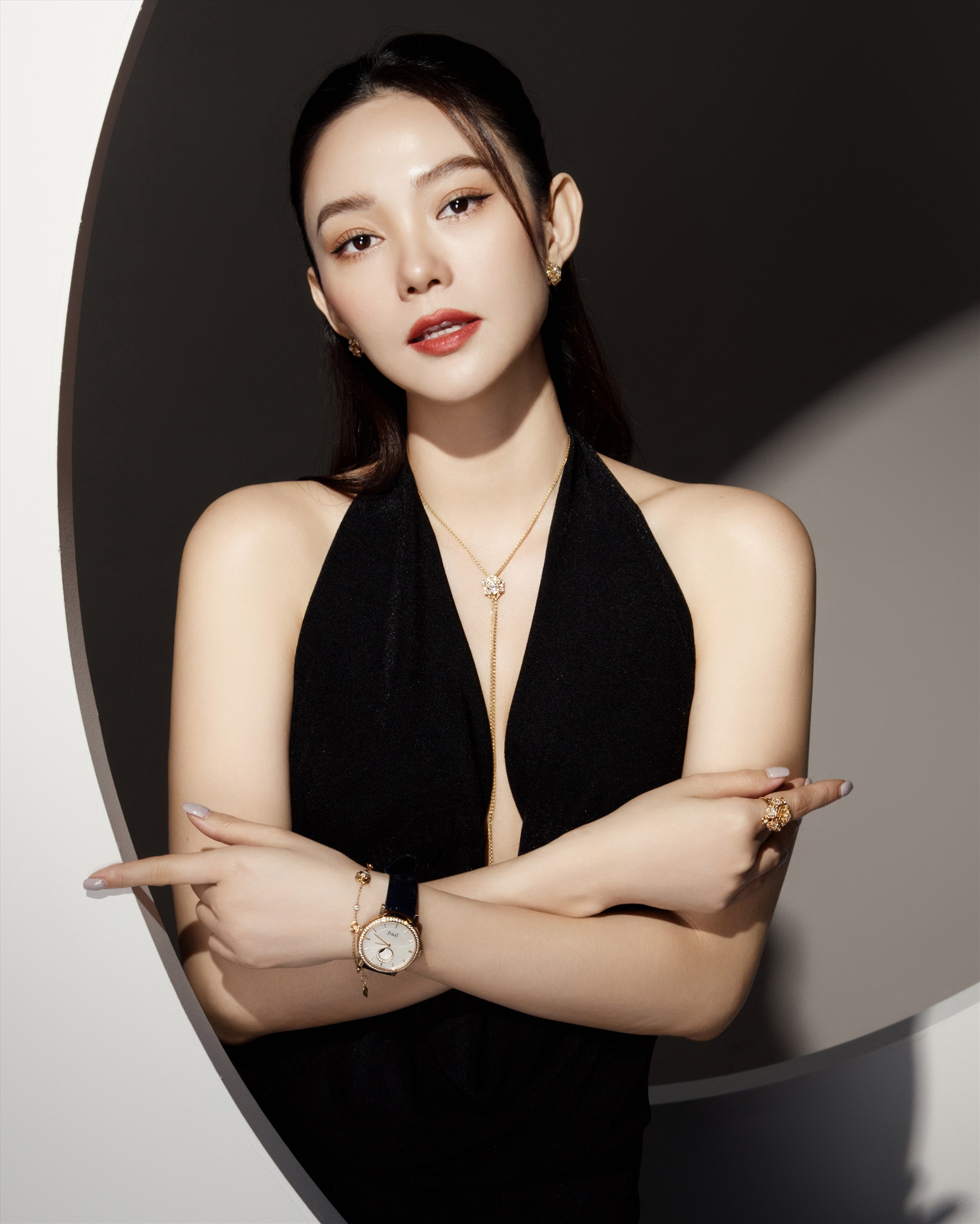 Tranh cãi top 5 nữ diễn viên đẹp nhất Việt Nam: Nhã Phương xếp sau Angela Phương Trinh, hạng 1 bị chê chưa đủ trình- Ảnh 4.