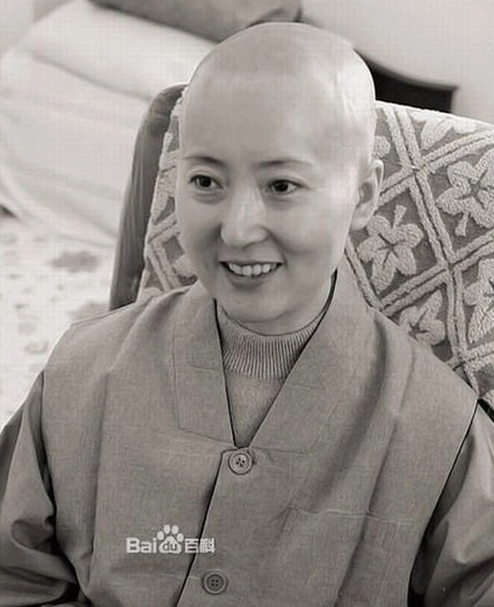 Mỹ nhân đẹp nhất "Hồng lâu mộng": Đi tu sau 2 lần đổ vỡ, ra đi cô độc ở tuổi 41- Ảnh 3.