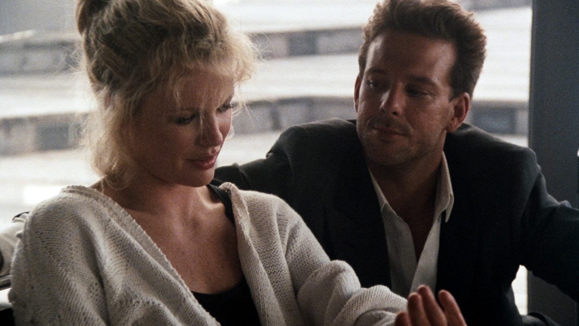 9 bộ phim 18+ cực nóng bỏng khiến khán giả náo loạn, truyền thông tranh cãi và giới phê bình chia rẽ- Ảnh 9. 9 bộ phim 18+ cực nóng bỏng khiến khán giả náo loạn, truyền thông tranh cãi và giới phê bình chia rẽ- Ảnh 9.