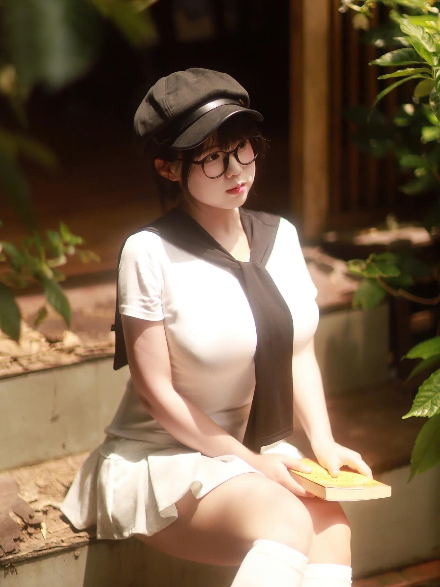 Cosplay Bạch Tuyết, hot girl Instagram gây 