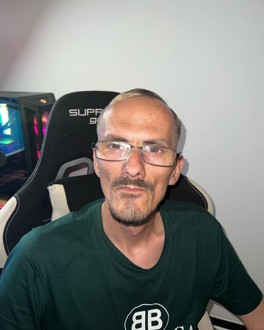 Bị ngược đãi, nam streamer Bị ngược đãi, nam streamer
