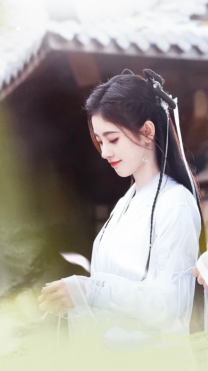 Nhìn mỹ nhân này mặc bạch y mà tưởng tiên nữ giáng trần: Gương mặt được ông trời phác họa, người đâu mà đẹp dữ thần- Ảnh 9. Nhìn mỹ nhân này mặc bạch y mà tưởng tiên nữ giáng trần: Gương mặt được ông trời phác họa, người đâu mà đẹp dữ thần- Ảnh 9.