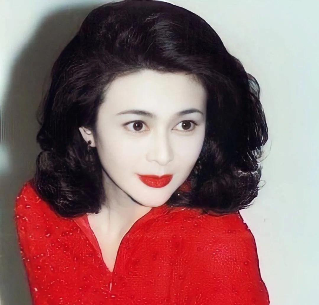 “Tứ đại mỹ nhân” cũng bị chê: Lâm Thanh Hà có tướng đàn ông, Lý Gia Hân quá nhiều khuyết điểm- Ảnh 9. “Tứ đại mỹ nhân” cũng bị chê: Lâm Thanh Hà có tướng đàn ông, Lý Gia Hân quá nhiều khuyết điểm- Ảnh 9.