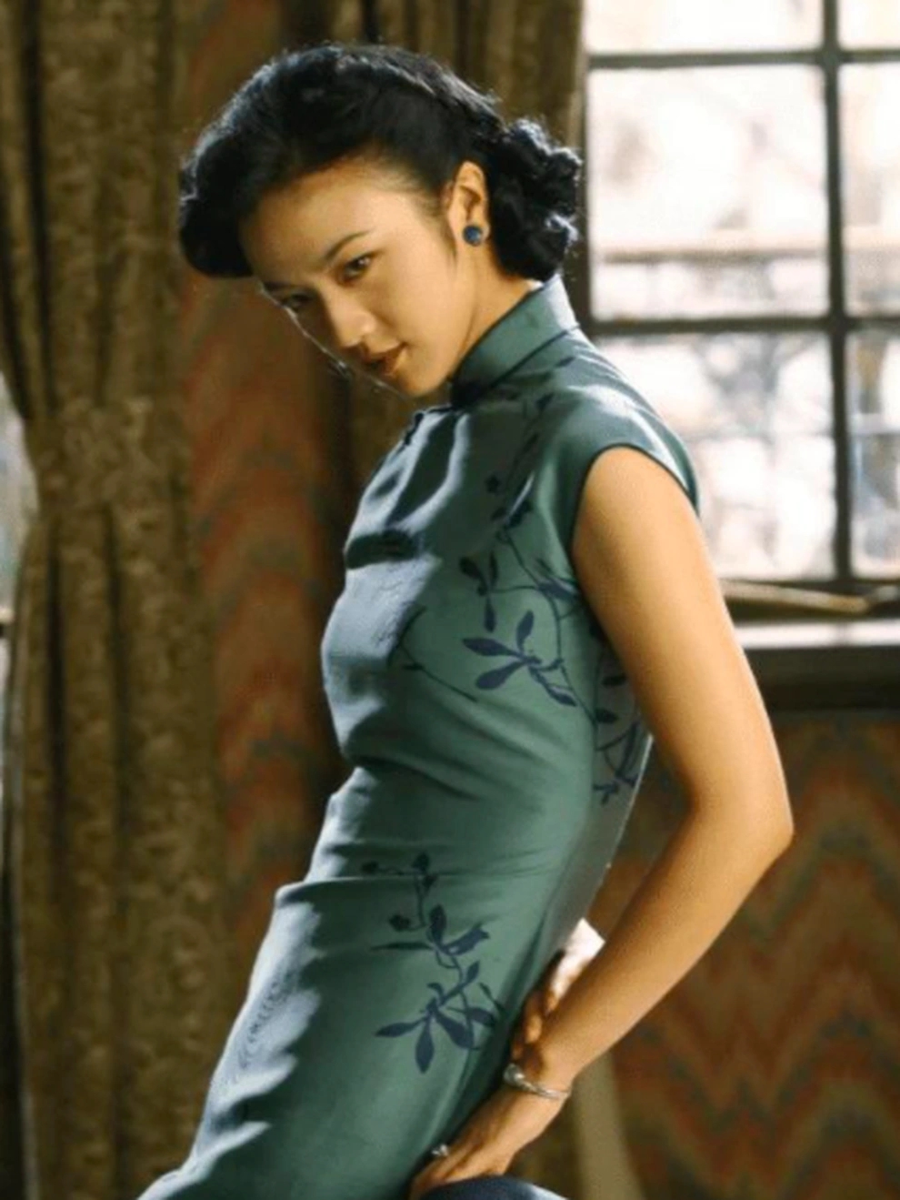 5 phim 18+ là kiệt tác gây sốc nhất mọi thời đại: Cảnh nào cũng nóng vượt mức, xem xong không ngủ nổi- Ảnh 6.