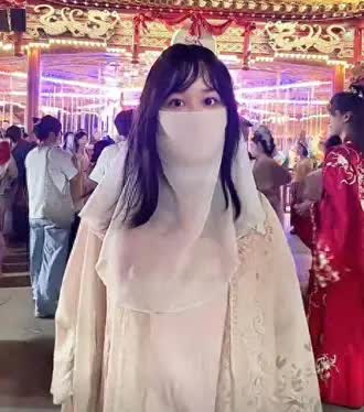Sống thử 8 năm với bạn trai cũ nhưng bị phản bội, cô gái đòi người mới phải 