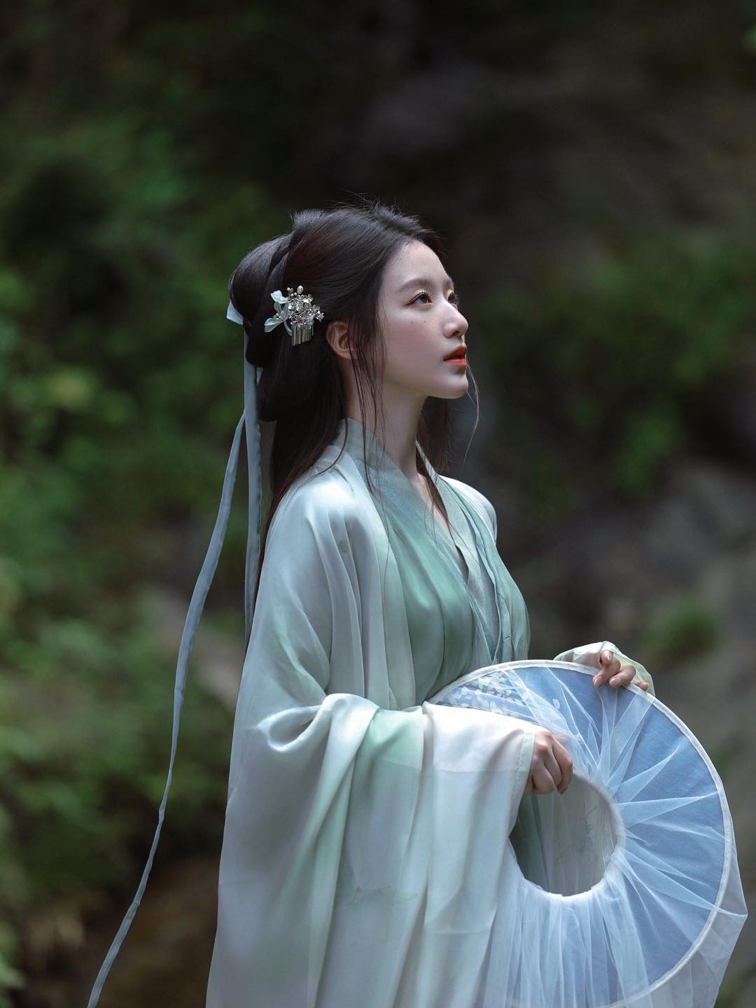 Trên trời rơi xuống nàng Tiểu Long Nữ đẹp chấn động 2025, nhan sắc này đến Lưu Diệc Phi cũng phải nể- Ảnh 7.
