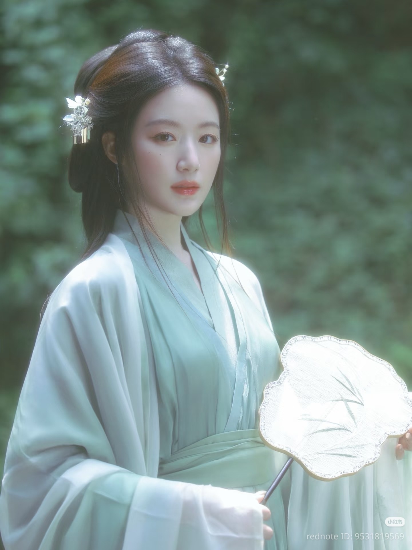 Trên trời rơi xuống nàng Tiểu Long Nữ đẹp chấn động 2025, nhan sắc này đến Lưu Diệc Phi cũng phải nể- Ảnh 9.