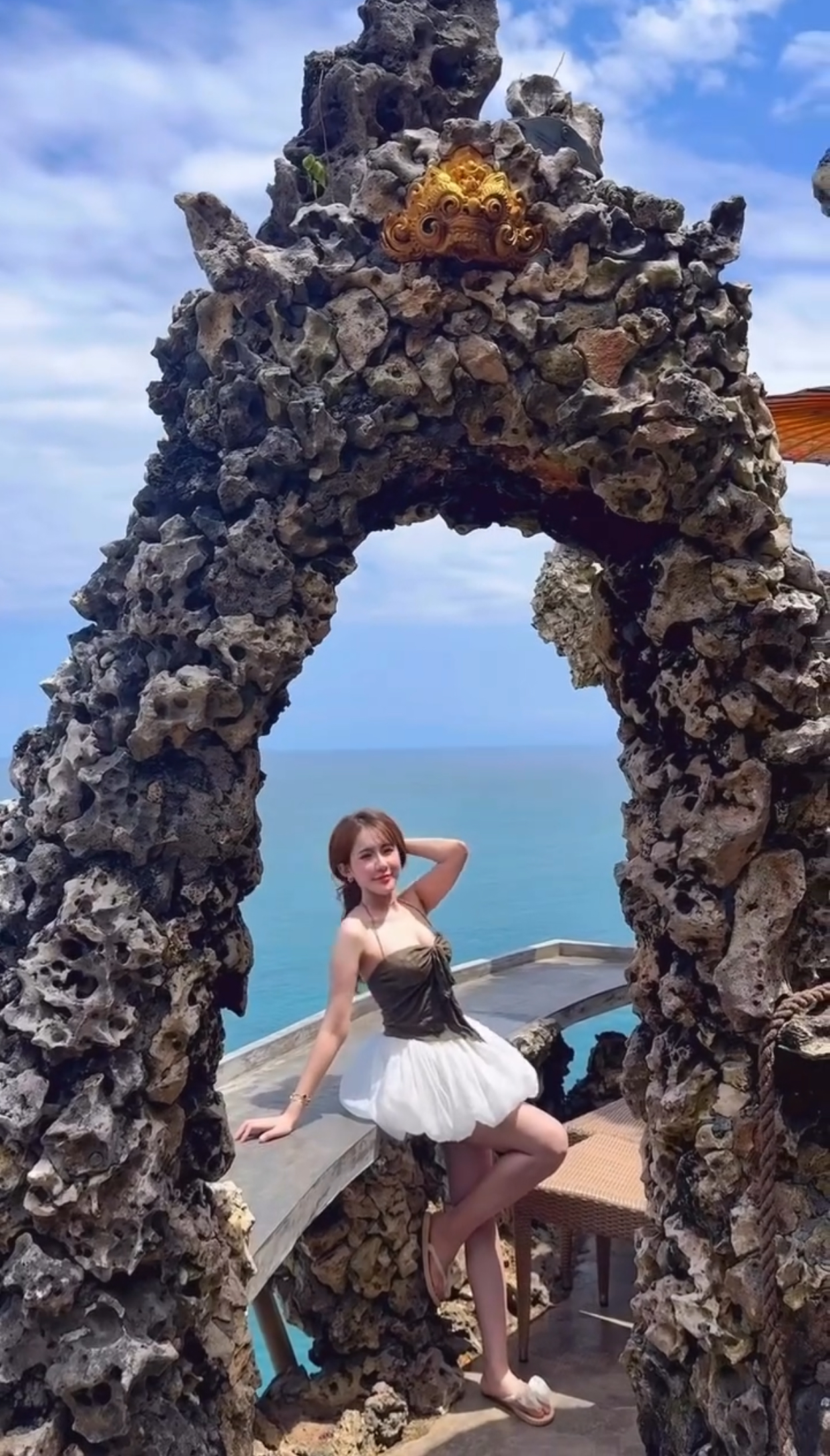 Khoe dáng cực phẩm dưới nắng Bali, hot girl Việt khiến MXH Khoe dáng cực phẩm dưới nắng Bali, hot girl Việt khiến MXH