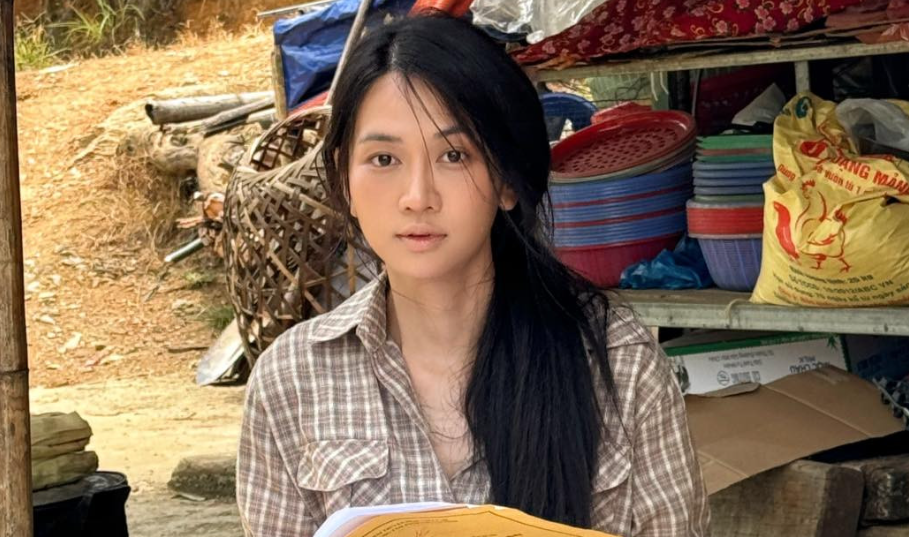 Hiếm lắm mới có mỹ nhân Việt để mặt mộc đẹp không lối thoát, bảo sao 10 triệu fan say như điếu đổ- Ảnh 4. Hiếm lắm mới có mỹ nhân Việt để mặt mộc đẹp không lối thoát, bảo sao 10 triệu fan say như điếu đổ- Ảnh 4.