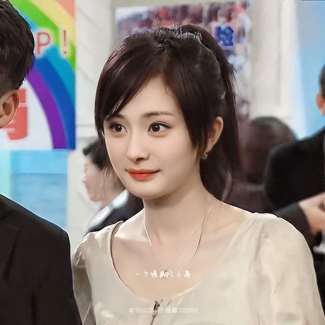 10 mỹ nhân đẹp nhất Cbiz: Cỡ Lưu Diệc Phi chỉ xếp hạng 5, hạng 1 là cái tên không ai ngờ tới!- Ảnh 34. 10 mỹ nhân đẹp nhất Cbiz: Cỡ Lưu Diệc Phi chỉ xếp hạng 5, hạng 1 là cái tên không ai ngờ tới!- Ảnh 34.