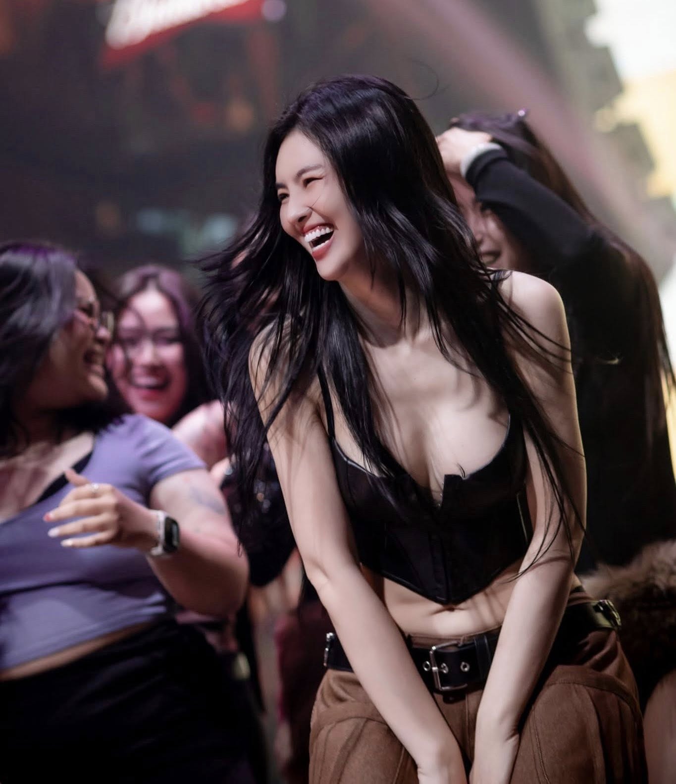 Tái hợp với chàng game thủ đào hoa, nữ dancer Tái hợp với chàng game thủ đào hoa, nữ dancer